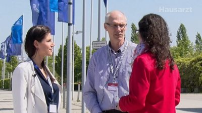 In Sachen Fernbehandlung sind beim 121. Ärztetag am Mittwoch (9.5.) die Wogen hochgegangen. Einige Delegierte haben ein Problem damit. Allgemeinmediziner Jens Wagenknecht hingegen plädiert im Video-Interview aus ganz praktischen Gründen dafür: Endlich Rechtssicherheit! Außerdem sei sie längst Alltag.