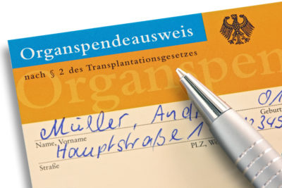 Die jüngste Debatte rund um die Reform der Organspende scheint erste Früchte zu tragen: Im Januar ist die Nachfrage nach Spenderausweisen sprunghaft angestiegen. 
