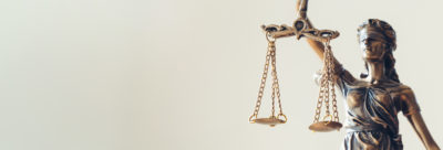 Kassenärztliche Vereinigungen können ermächtigte Ärzte nicht verpflichten, sich im Bereitschaftsdienst zu engagieren, stellt das Bundessozialgericht klar. Die Verpflichtung bestehe nur für Vertragsärzte.