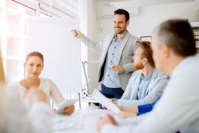 Workshops für das gesamte Team, eine Service-Hotline für Praxen und Patienten, aktuelle Informationen über Facebook: Das HZV-Team des Deutschen Hausärzteverbands unterstützt beim Einstieg in die Hausarztzentrierte Versorgung (HZV).