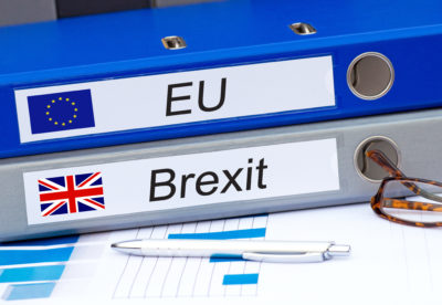 Aus dem anstehenden Brexit könnte eine Unterversorgung mit vielen Medizinprodukte resultieren, da viele ihre Zulassung verlören. Der Bundesgesundheitsminister wendet sich darum an die EU.
