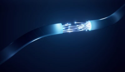 In einigen Praxen scheinen Konnektoren und Kartenterminals von insgesamt vier Herstellern mit deutlich veralteten Software-Versionen zu laufen. Das hat die Gematik nun bei einer Routine-Überprüfung festgestellt und warnt Betroffene vor drastischen Folgen - bis hin zur Sperrung der Geräte.