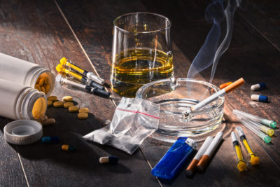 Wegen Suchterkrankungen nehmen Männer häufiger als Frauen eine Reha wahr. Besonders Alkohol wird ihnen zum Verhängnis.