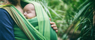 Viele junge Familien nutzen die gemeinsame Elternzeit für ausgiebige Reisen. Was sie ihrem Nachwuchs damit zumuten, wissen die wenigsten.