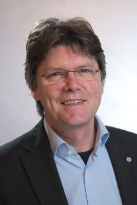 Bis 9. Oktober wählen Ärzte in Westfalen-Lippe ihr neues Parlament. Rolf Granseyer ist Vorsitzender der derzeitigen Hausarztfraktion in der Versammlung der Ärztekammer Westfalen-Lippe. Im Interview erklärt er, was die Vertreter der Hausarztliste in der letzten Legislaturperiode erreicht haben, welche Ziele sie sich für die Zukunft gesteckt haben und warum es so wichtig ist, dass Hausärzte Hausärzte wählen.