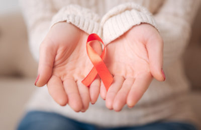 Ein Bericht von ECDC und WHO zeigt: HIV-Infektionen werden bei vielen europäischen Frauen erst in einem spätem Stadium erkannt. Das gilt vor allem für Frauen im Alter von 40 bis 49 Jahren. 