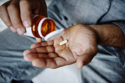 Bei bestimmten Chargen von Metalcaptase® 300 mg magensaftresistenten Tabletten wird der Wirkstoff verzögert freigesetzt. Die AkdÄ empfiehlt medizinischem Fachpersonal daher eine engmaschigere Überwachung von Betroffenen.
