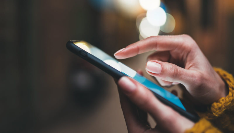 Ein Vorhaben auf EU-Ebene sorgt aktuell für Diskussionen: WhatsApp, Signal und Co sollten automatisiert auf kinderpornografische Inhalte geprüft werden. IT-Experten warnten, dass damit ein Dammbruch geschaffen wäre, der auch die Arzt-Patienten-Kommunikation betreffen könnte. Nun ist der Vorschlag erstmal vom Tisch.