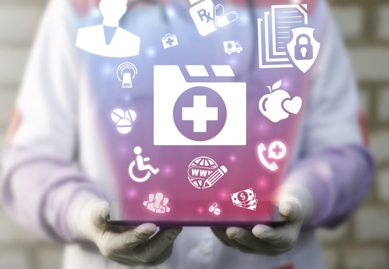 Die freiwillige Befüllung der elektronischen Patientenakte (ePA) ist jetzt schon möglich, später soll es für Ärztinnen und Ärzte verpflichtend werden. Aus abrechnungstechnischer Sicht ist es sinnvoll, jetzt mit dem Befüllen zu beginnen.