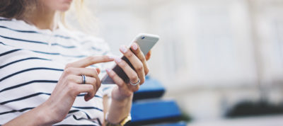 Die ersten Gesundheits-Apps auf Kassenkosten gehen an den Start. Doch Ärztevertreter sind zum Teil noch nicht überzeugt.