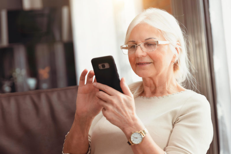 Digitale Gesundheitsanwendungen können Ärztinnen und Ärzte jetzt nicht mehr nur auf Muster 16, sondern auch elektronisch verschreiben. Einen Haken gibt es dabei aber noch.