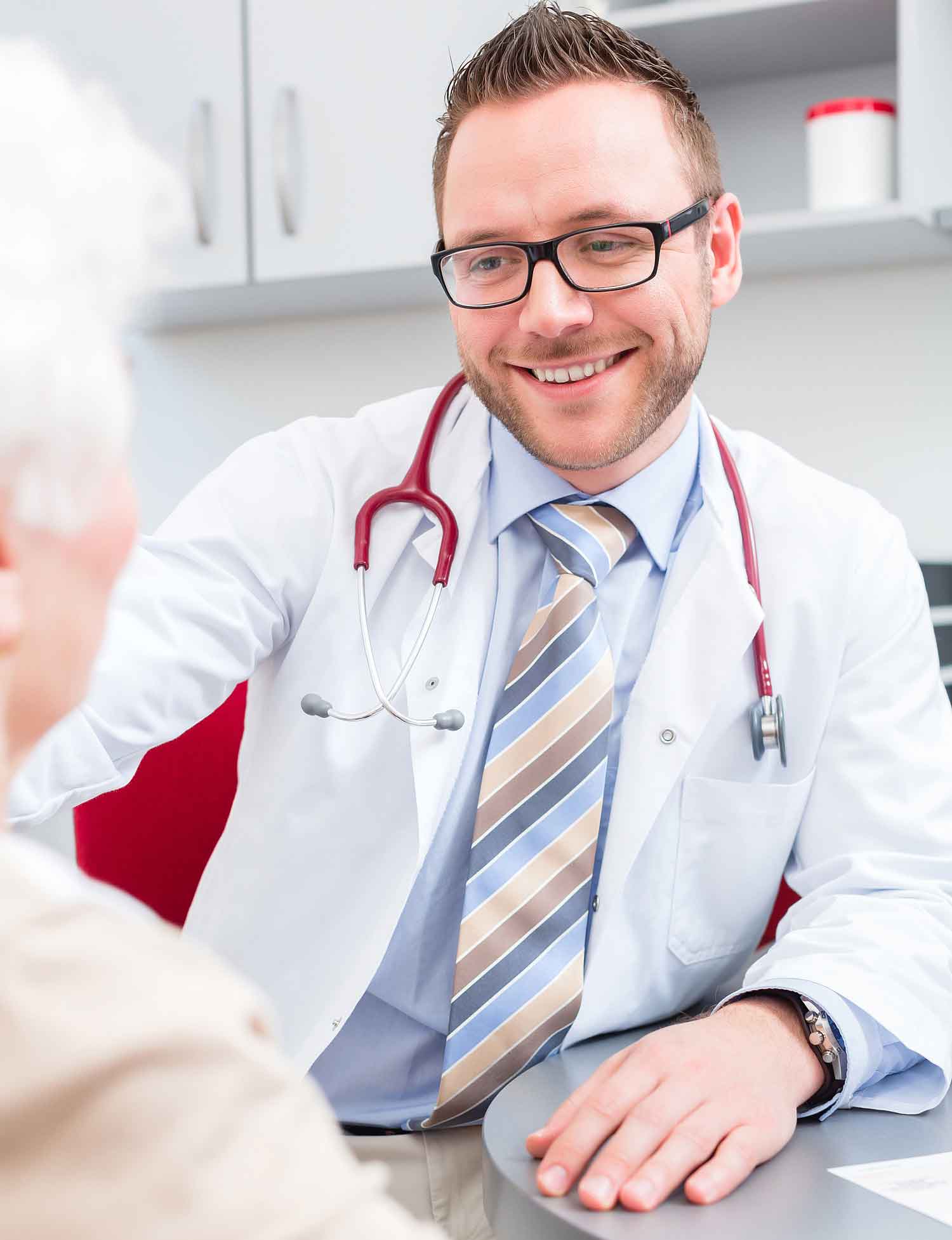 Die sprechende Medizin ist eines der wichtigsten Werkzeuge der Hausarztmedizin. Die Gesprächsziffern im EBM bilden die dafür nötige Zeit meist nicht vollständig ab. Die "SüdpfalzDocs" geben Hinweise, damit bei Gesprächen unterm Strich keine rote Zahl steht.