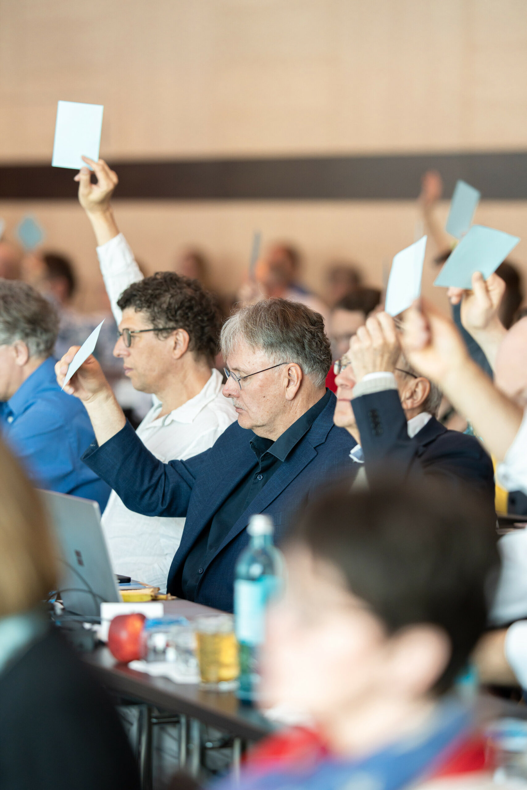 Hier finden Sie die Beschlussübersicht der Delegiertenversammlung des Hausärztinnen- und Hausärzteverbandes am 9. und 10. Mai 2025 in Köln.