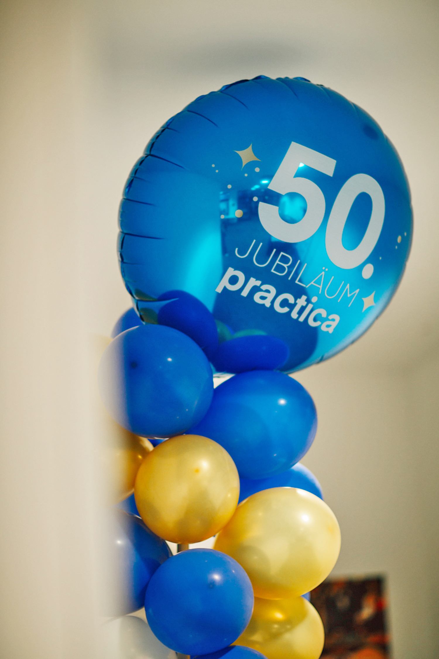 Zum 50. Mal haben sich Hausärztinnen, Hausärzte und ihre Praxisteams Ende Oktober zur practica in Bad Orb getroffen. Dabei haben sie wieder jede Menge praktische Tipps mitgenommen - von Verbänden über das Fehlen von Kindern in der Schule bis hin zur Ernährungsberatung