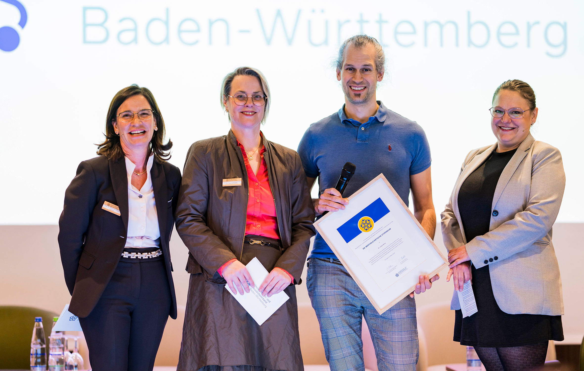 Dr. Jürgen Ehret erhält das Dr. Berthold Dietsche Stipendium