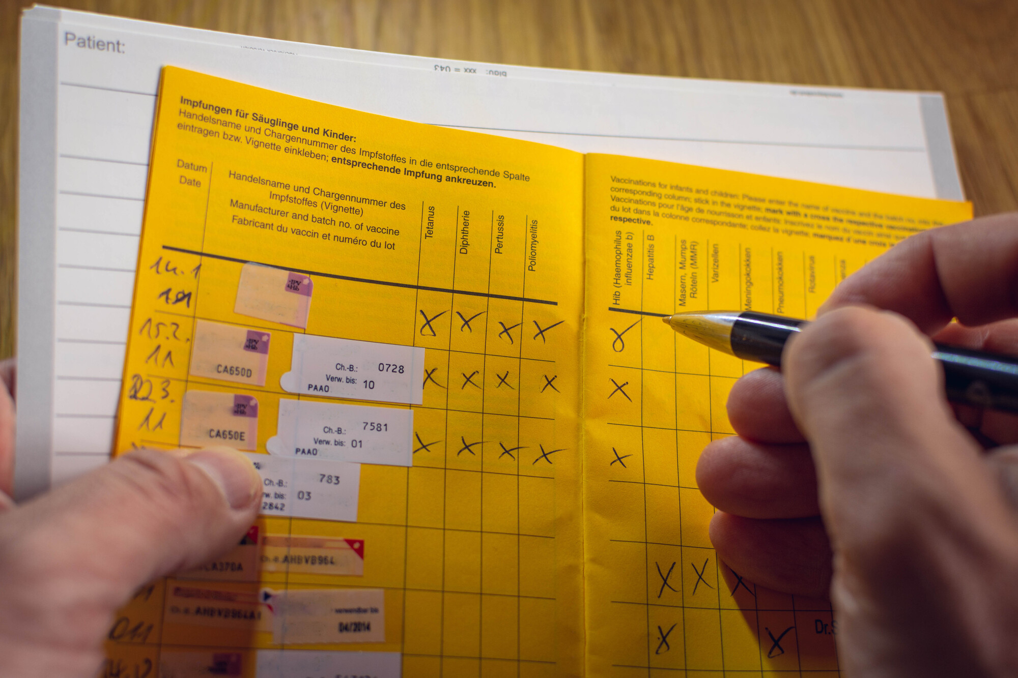 Standardimpfungen werden extrabudgetär bezahlt und haben damit einen positiven Effekt auf den Praxisumsatz. Wichtig ist, dass die Impfung von der STIKO empfohlen, in die Schutzimpfungsrichtlinie aufgenommen und regionale Impfvereinbarungen geschlossen wurden. Erst dann können die Impfungen zu Lasten der GKV abgerechnet werden.