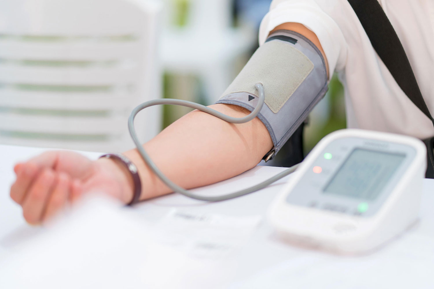 Dieser CME-Beitrag fasst zusammen, was Hausärztinnen und Hausärzte zur Diagnostik und Therapie der arteriellen Hypertonie wissen sollten.